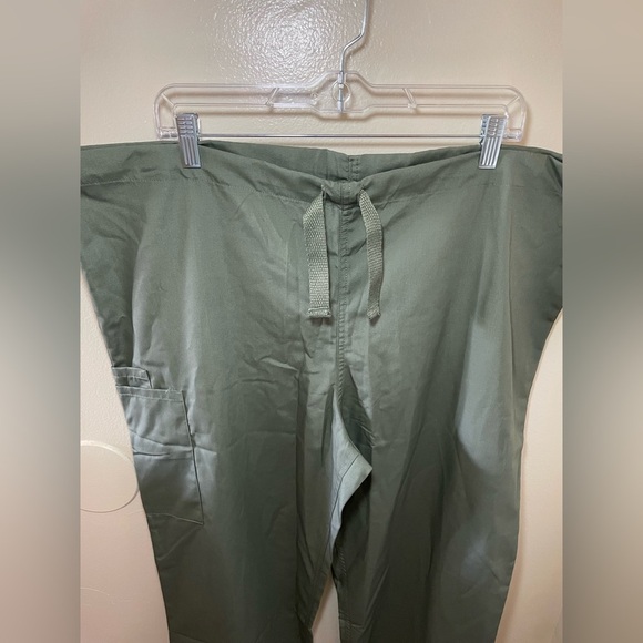 ✨NWT Unisex Cherokee Scrub Pants Size Large #A1 - Picture 3 of 9